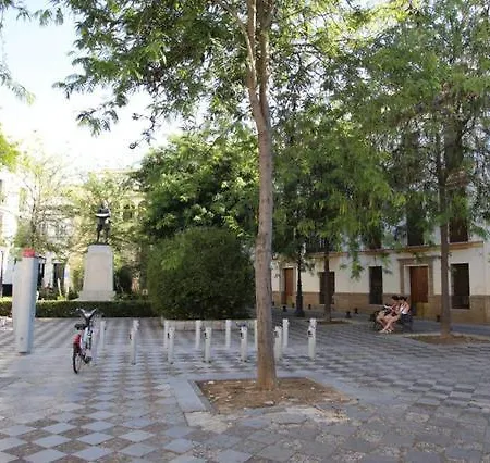 San Esteban Bajo *